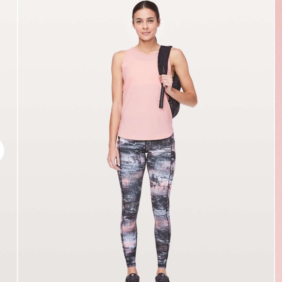 Lululemon Sculpt Tank II top blush pink mesh
Faint Coral - Picture 4 of 5